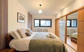 Lovely Two Bed Apartment In Finnieston